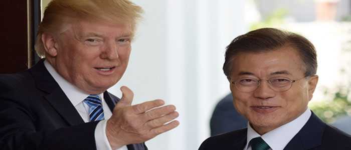 Trump: in Sud Corea, lo accoglie presidente Moon nella base Usa