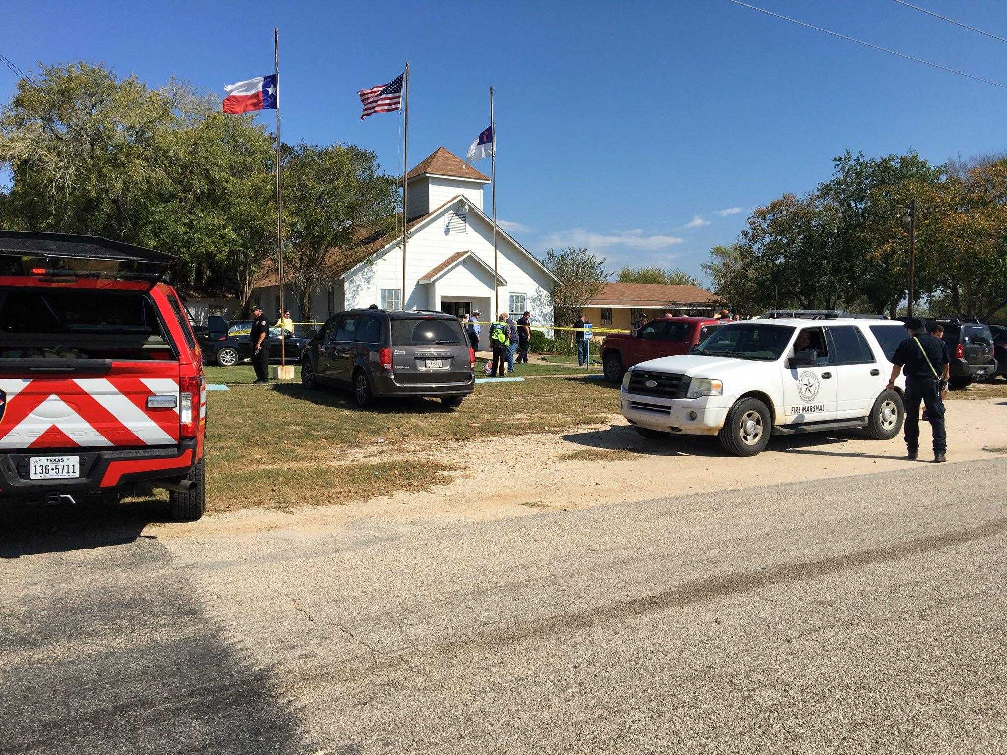 Texas, spari in chiesa: 26 morti. Trump: "Killer uno squilibrato"