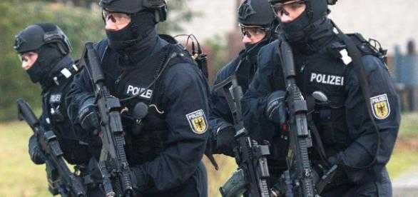 Germania, arrestato siriano di 19 anni: aveva pianificato un attentato di matrice islamista