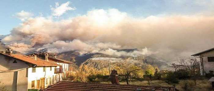 Piemonte, prosegue l'emergenza incendi: aumentano livelli di polveri sottili