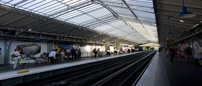 Parigi: morto ragazzo di 20 anni mentre faceva "train-surfing" in metropolitana