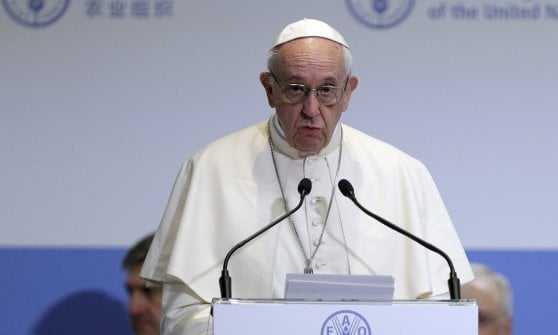 Il Papa interviene alla Fao: fame, disarmo e migranti tra i temi