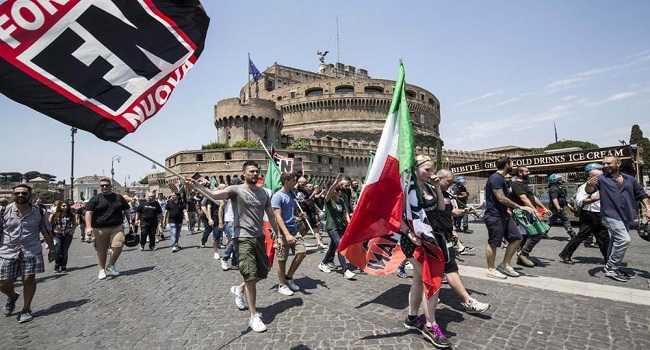 Marcia su Roma - FN insiste; Minniti: "Non l'autorizzeremo"