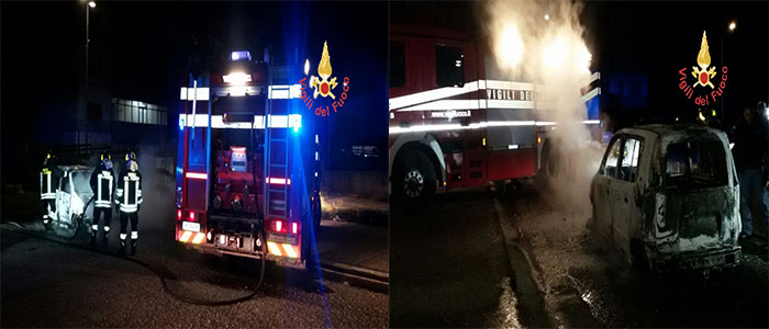 Catanzaro quartiere Aranceto, divampata autovettura tempestivo l’intervento dei VVF (Foto)