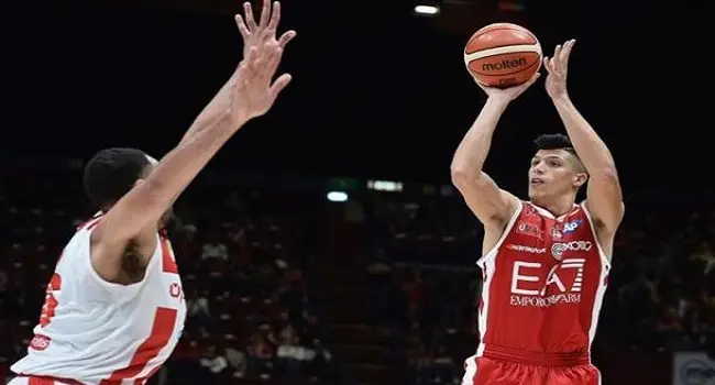 Basket – Serie A1, seconda giornata: Milano piega Varese e risponde alle inseguitrici