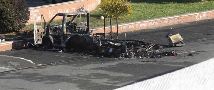 Camper al rogo. Altri due arresti in Bosnia