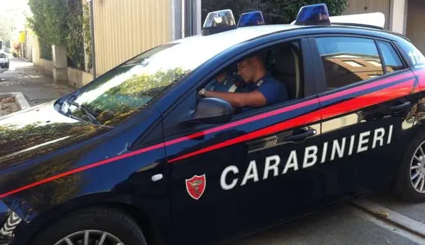 Pedofilia, arrestato insegnante di karate nel bresciano: avrebbe abusato delle allieve dodicenni