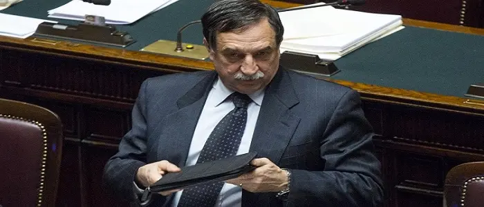 Governo, il sottosegretario Rossi rimette deleghe dopo servizio de Le Iene