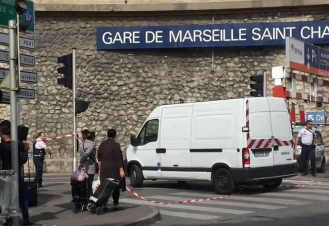 Francia, accoltellate a morte due giovani donne a Marsiglia. Assalitore ucciso. Isis rivendica