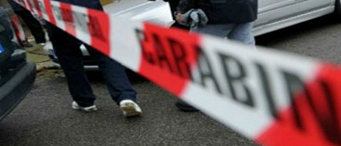 Napoli, medico trova clochard morto nella sua auto