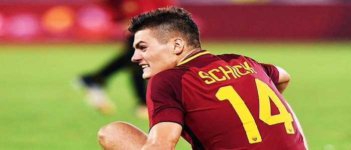 Roma, ancora problemi muscolari per Schick: l'attaccante ceco out 15 giorni