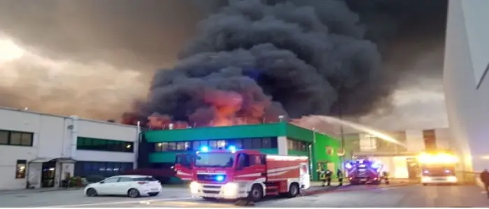 Pordenone: il colosso di pizze surgelate Roncadin è in fiamme