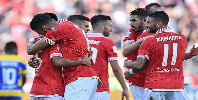 SERIE B - quarta giornata: Perugia e Frosinone si prendono la scena, agganciato il Carpi in vetta