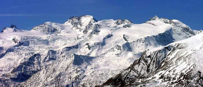 Torino, alpinista muore dopo un volo di 80 metri nel Parco Gran Paradiso