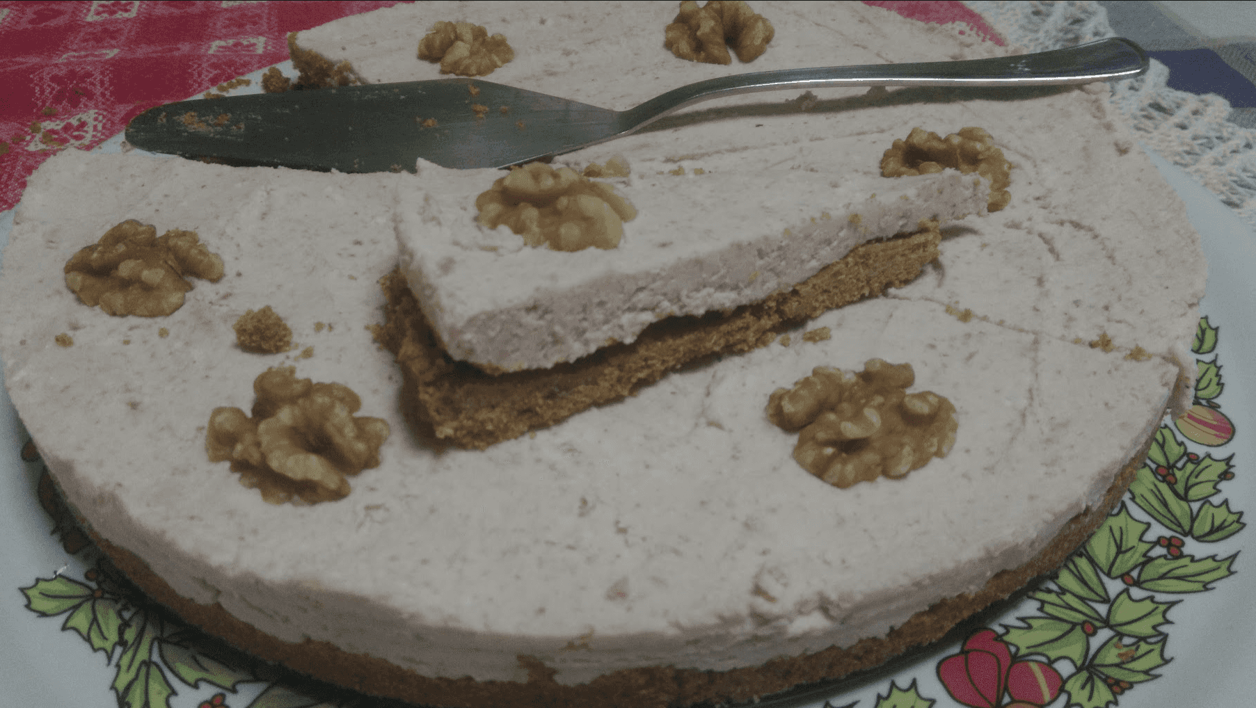Cheesecake salata con prosciutto e noci