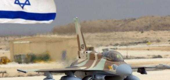 Siria, raid aereo israeliano su fabbrica di armi chimiche