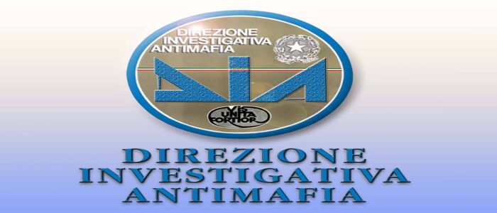 Torre Annunziata: accordi tra clan per estorcere il pizzo, 12 arresti