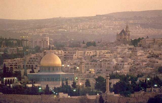 Gerusalemme, capi delle Chiese: "in atto un tentativo di minare la presenza cristiana"