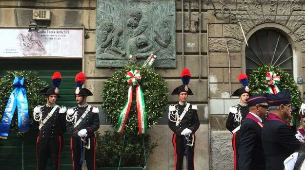 35 anni fa l'assassinio di Carlo Alberto Dalla Chiesa. Mattarella depone corona di alloro