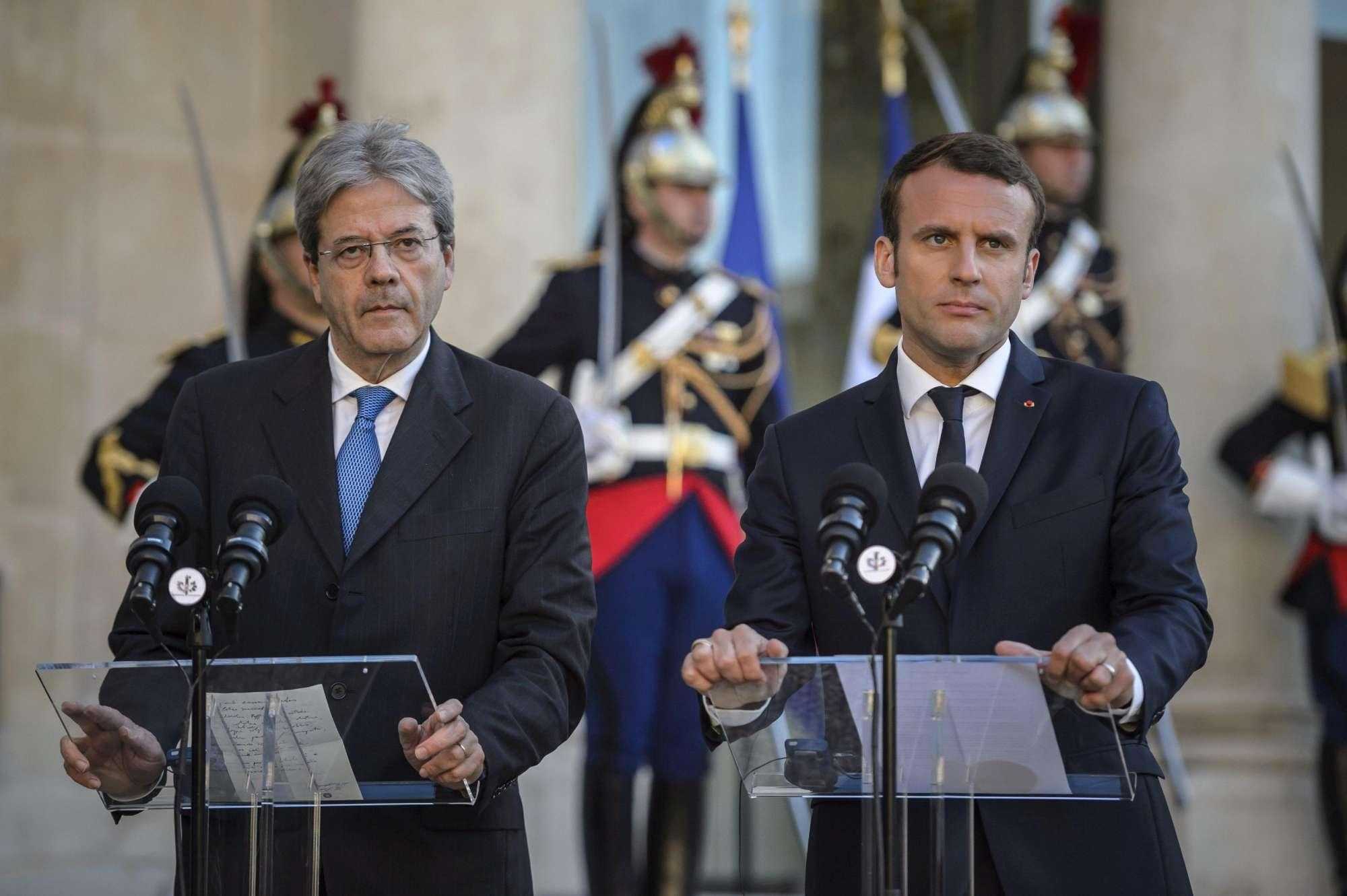 Vertice sui migranti di Parigi: incontro tra Macron e Gentiloni