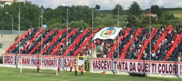 Calcio: Vibonese Calcio ripescata in serie C, accolto ricorso