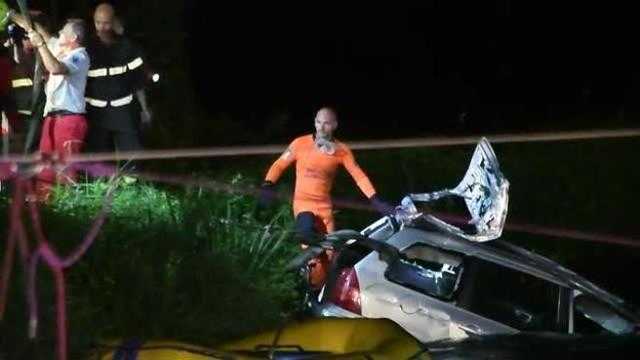 Auto precipita in un canale nel milanese: un morto e tre dispersi
