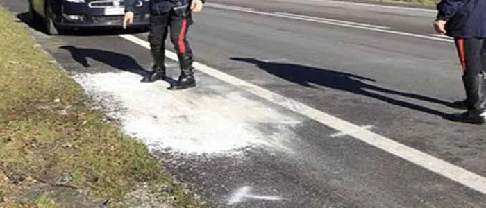 Incidenti stradali, SS106 centauro sbanda e muore
