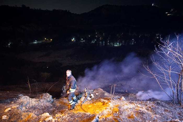 Pozzuoli, rogo in zona Solfatara: distrutti ettari di macchia mediterranea