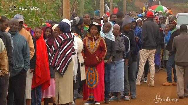 Kenya al voto, Uhuru Kenyatta in testa con il 54% delle preferenze
