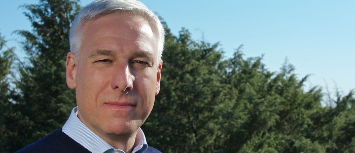 Il sindaco di Viareggio buttato fuori da locale della città