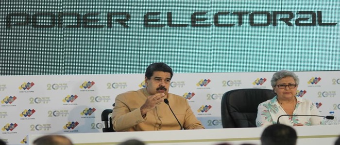 Venezuela, Maduro minaccia l'opposizione. Partono le sanzioni Usa