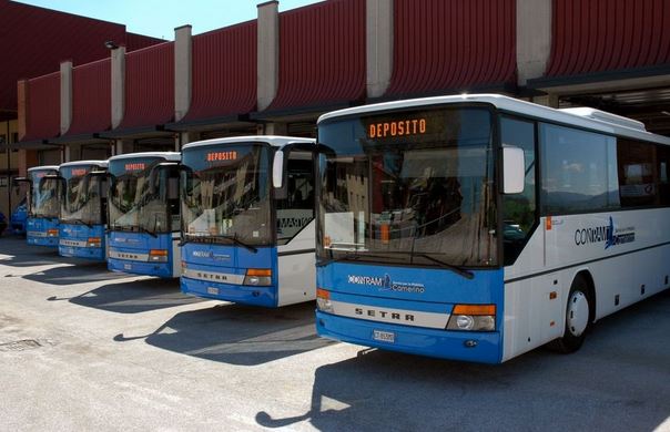 Studente straniero aggredito su un bus da dipendente Contram