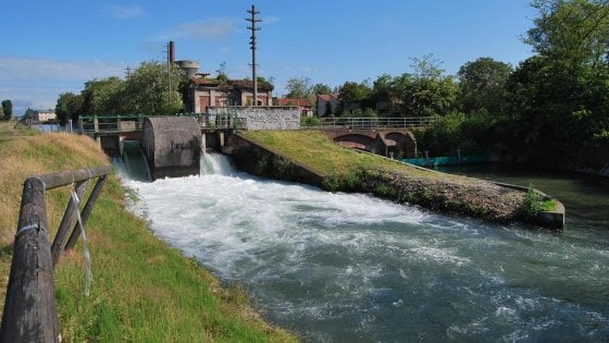 Piemonte, Galliate: bambino di tre anni scivola in acqua e muore