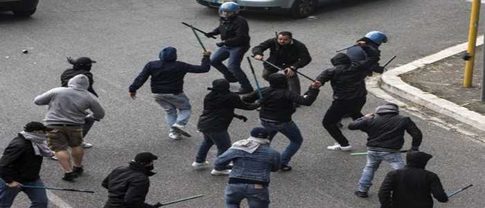 Calcio: aggressione a tifosi Juve, nuovo blitz tra ultras Napoli