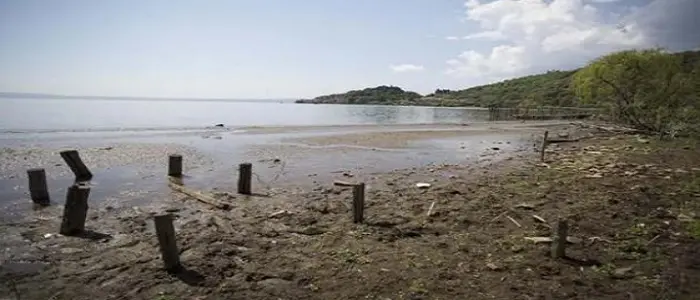 Bracciano, giovane di 17 anni annega nel lago per recuperare un pallone