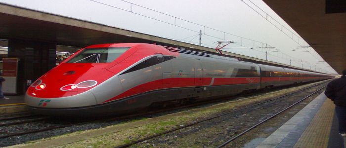 Frecciarossa bloccato 3 ore in una galleria in provincia di Firenze