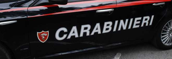 Bari, donna picchiata dal compagno durante una lite: cade e muore. Fermato l'uomo