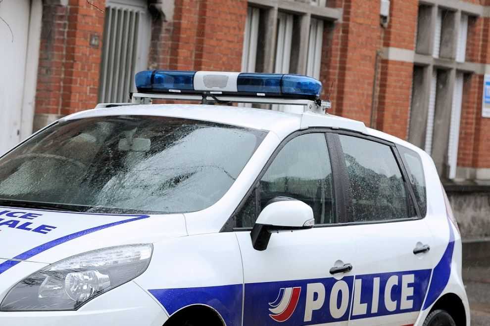 Francia, arrestato nazionalista che voleva colpire Macron