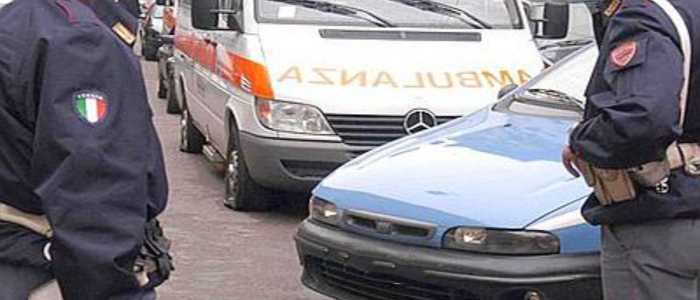 Incidenti: auto si ribalta nel Catanzarese, morto un 22enne