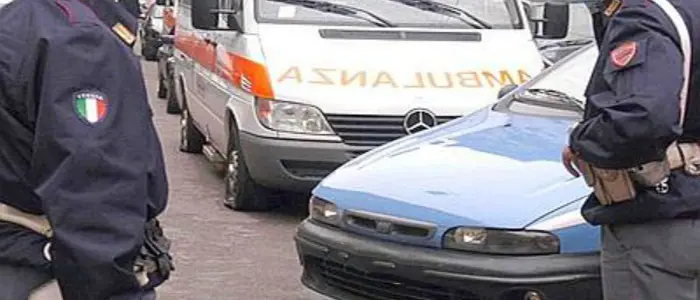 Incidenti: auto si ribalta nel Catanzarese, morto un 22enne