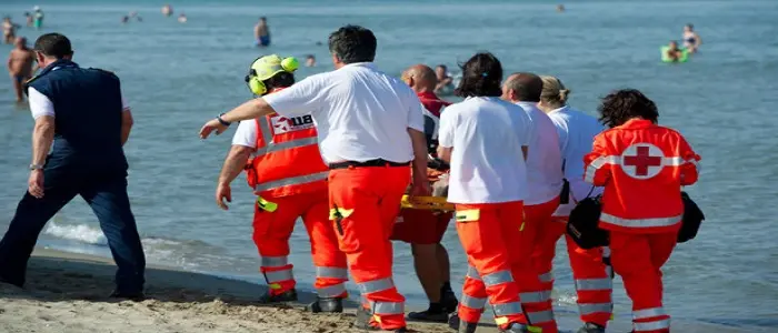 Terracina, uomo annega dopo aver salvato i due nipoti