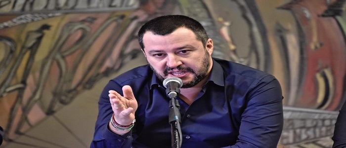 Salvini: "Berlusconi? mi viene il dubbio che strizzi l'occhio a Renzi"