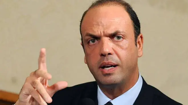 Migranti, Alfano: "L'UE è molto indietro"