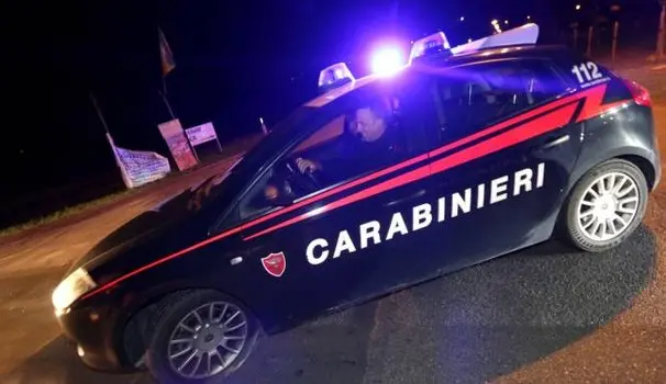 Litigio finito a coltellate tra stranieri. Un morto