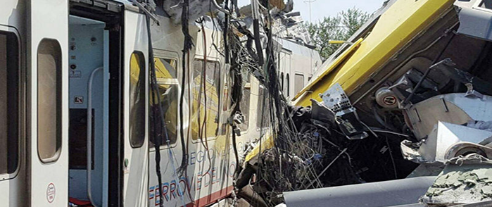 Scontro fra treni nel Salento: Emiliano segue sviluppi incidente