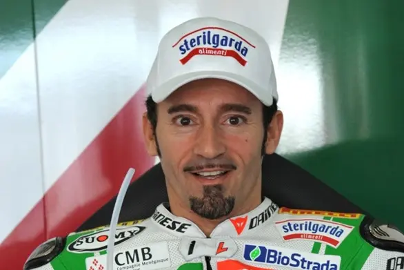 Latina, incidente su pista per Max Biaggi: il pilota non è in pericolo di vita