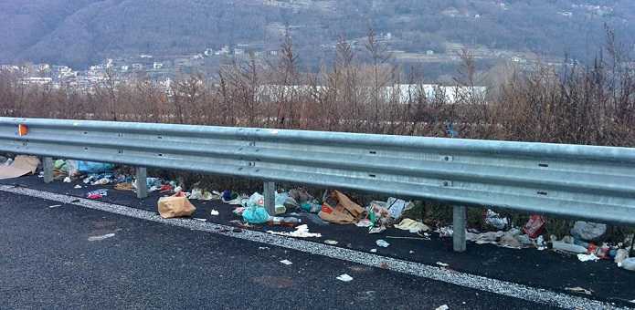 Calabria: Anas, rimossi rifiuti lungo statale 107 nel Cosentino