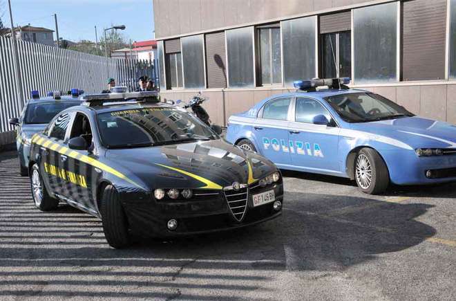 Napoli, 27 arresti clan camorra