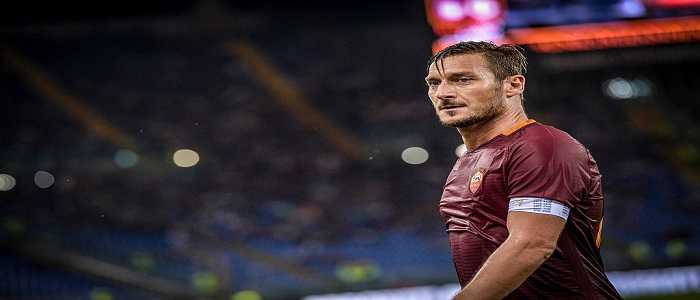 Clamoroso Totti: il capitano della Roma conferma l'addio ai giallorossi ma non non al calcio giocato