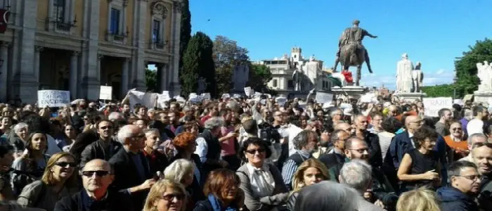 Milano: circa 100mila al corteo 'Insieme senza muri' per i migranti